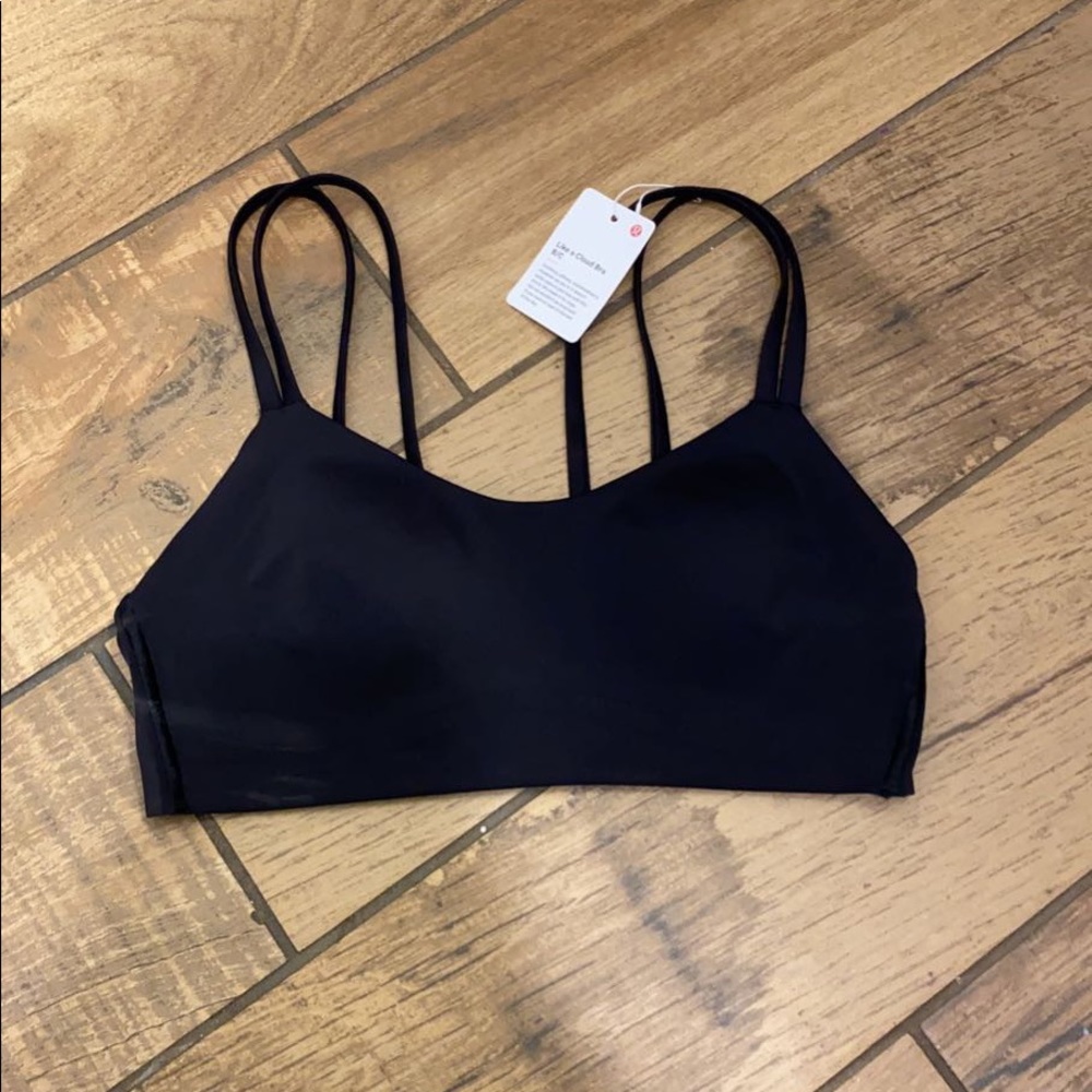 Lululemon like a cloud bra